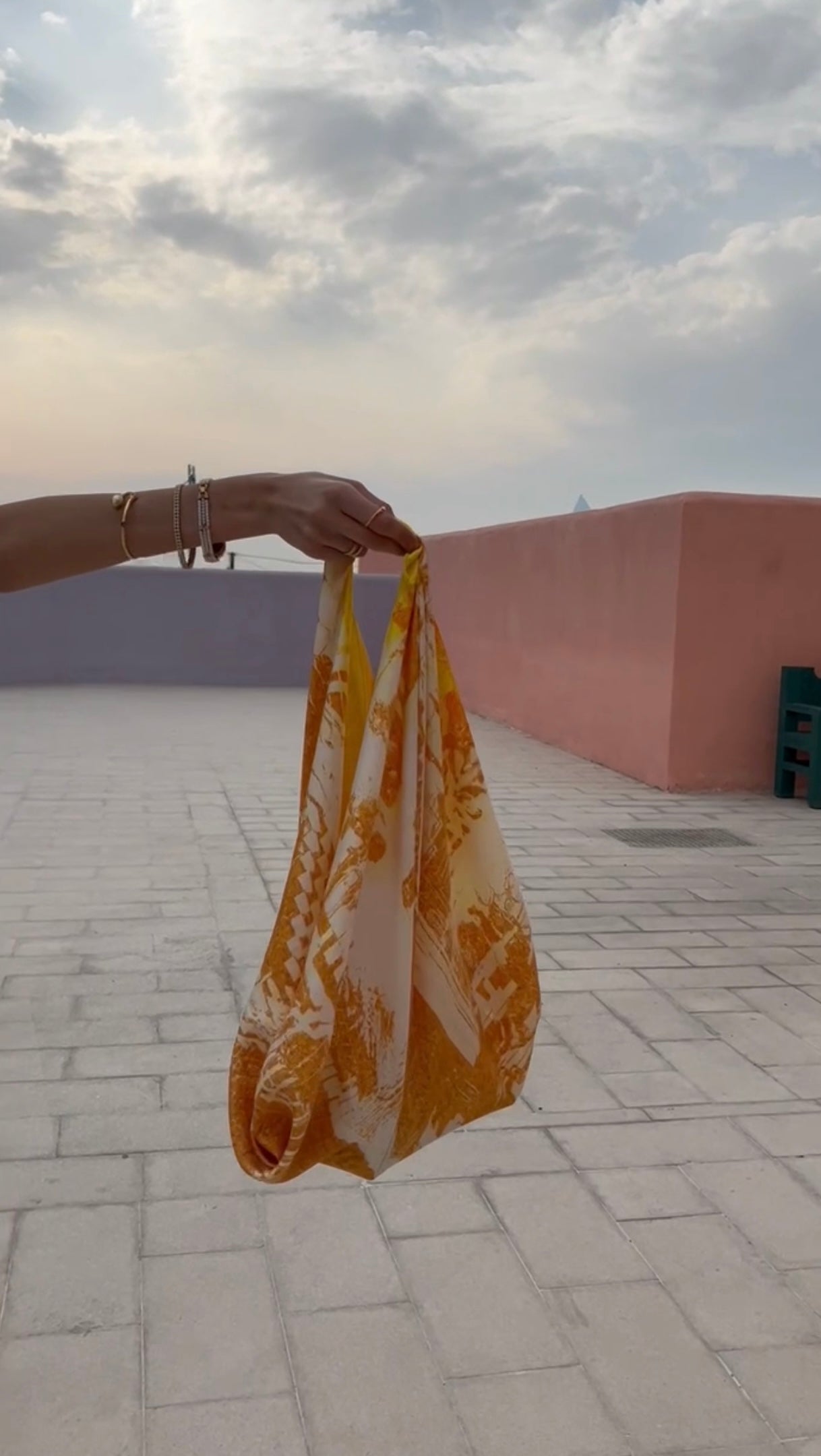 Tutorial how to turn a silk square scarf into a bag