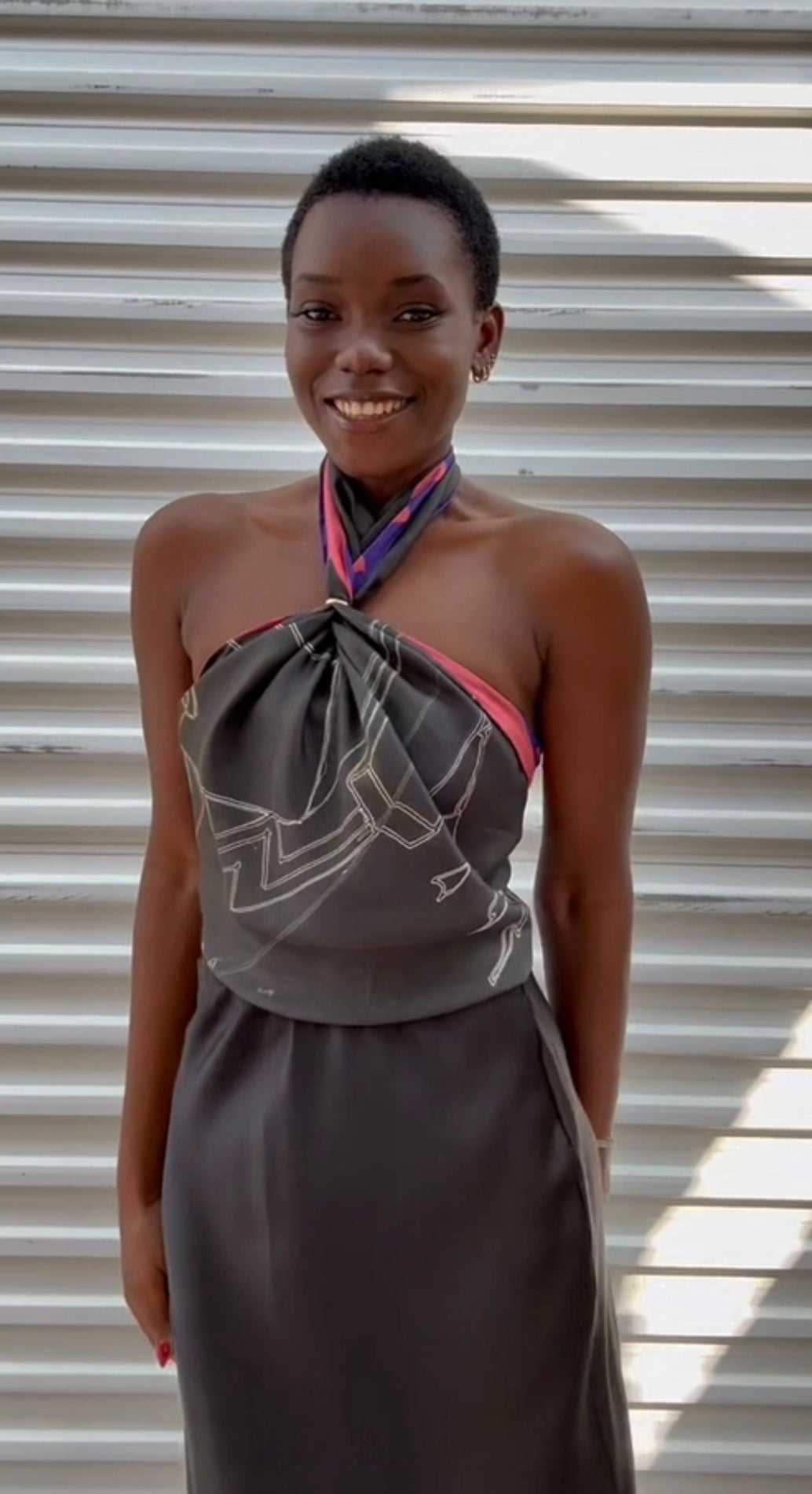 Tutorial how to wear a square scarf as a top with a ring