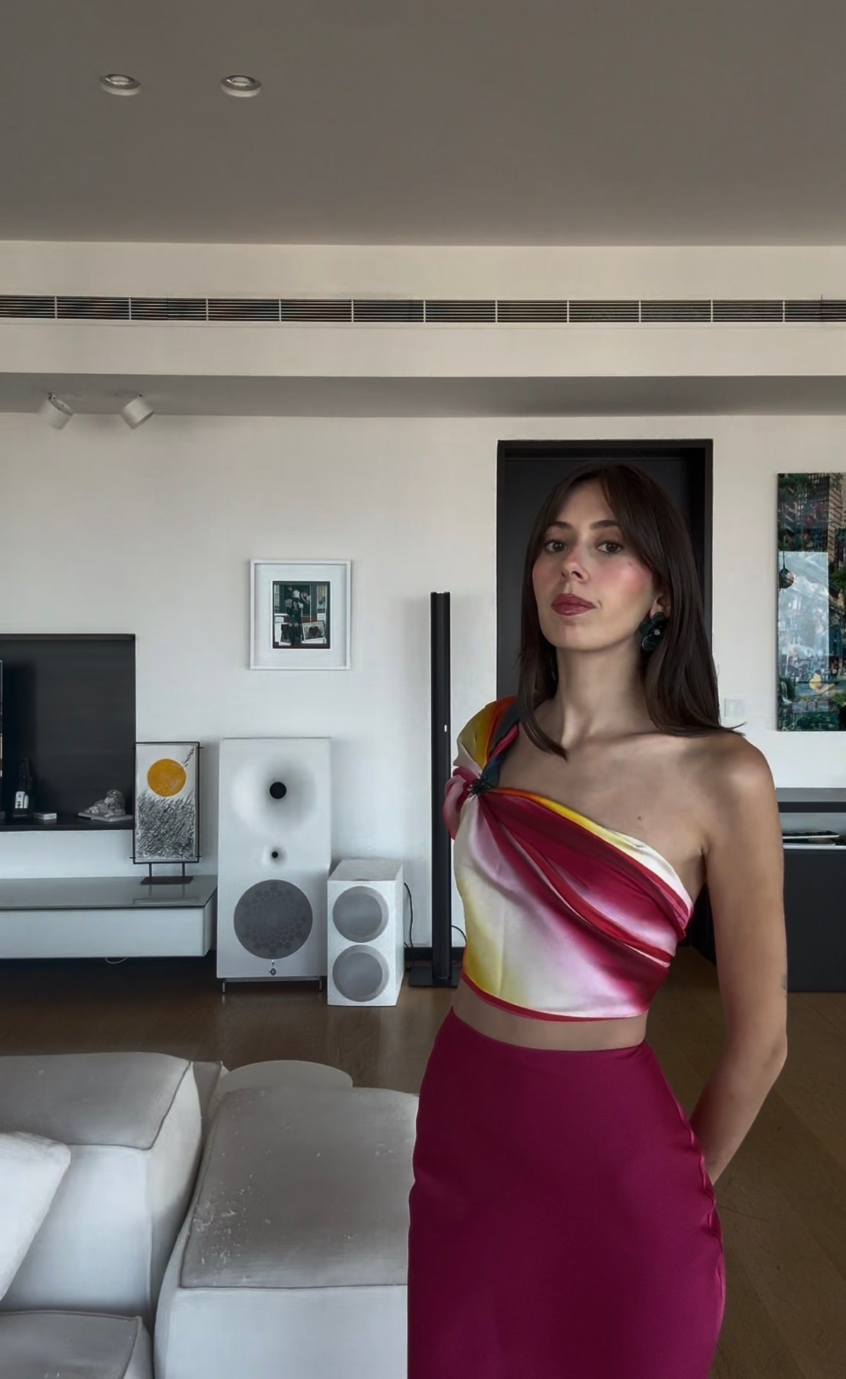 How to wear a square scarf as a top with a ring