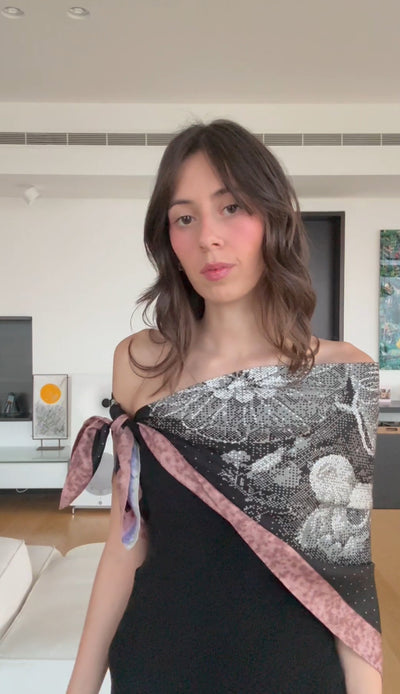 Tutorial how to style a square scarf off your shoulders using a tank top