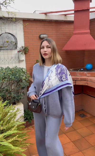 Tutorial how to wear a silk square scarf as a bag strap